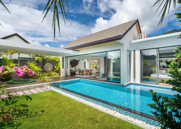 Blue Coral Luxury Villa - Tropical Modern Living